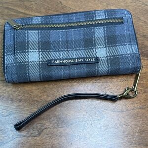 Farmhouse is My Style - Wood Stove Luxe Clutch Zip Wallet Wristlet, Gray Plaid